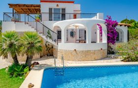 Photo of villa-los-amigos