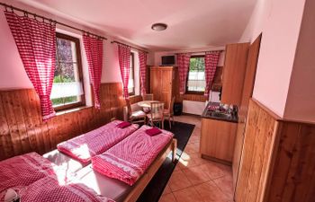 U Švýcarského dvora IV Apartment 4 Holiday Home