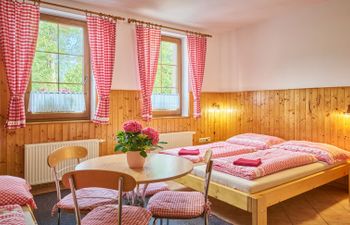 U Švýcarského dvora I Holiday Home