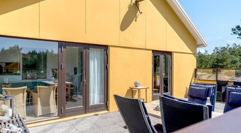 Photo of "Ola" - 900m from the sea