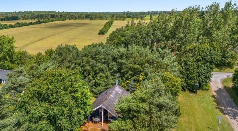 Photo of "Yarla" - 500m to the fjord