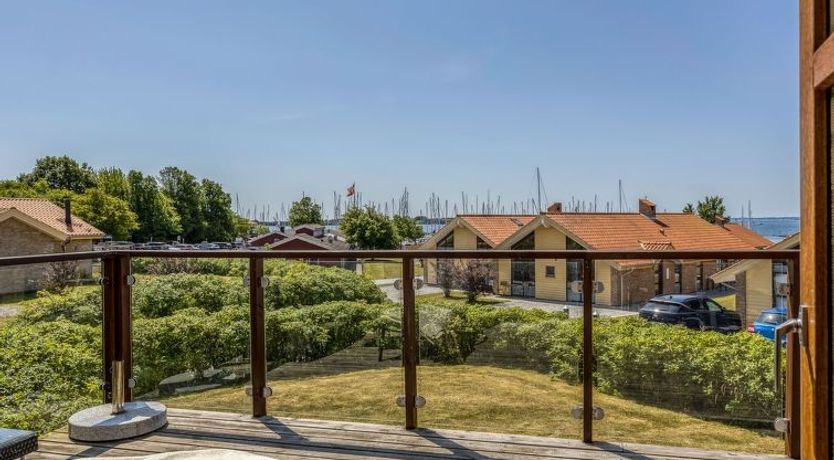 Photo of "Era" - 100m from the sea