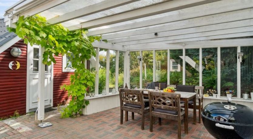 Photo of "Helfrida" - 925m from the sea