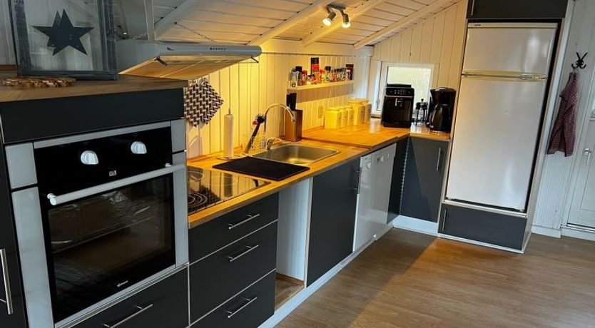 Photo of "Analine" - 1km from the sea