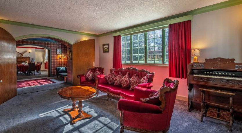 Photo of White House Retreat