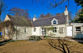 Photo of corrennie-school-cottage