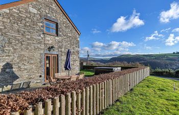 Helygen Holiday Home