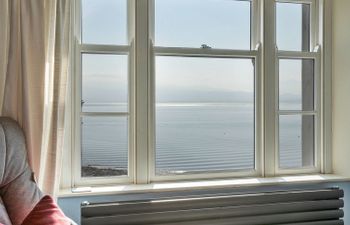 Beau View at Gadlys House Holiday Home