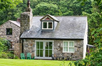 The Cottage Holiday Home
