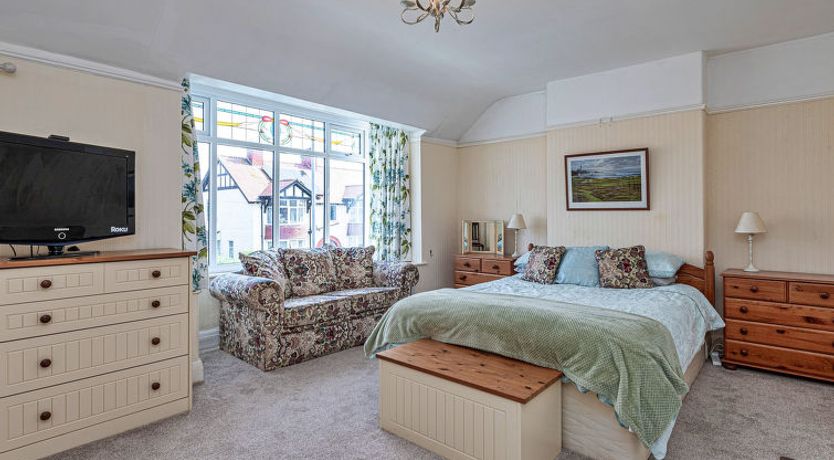 Photo of Penrhyn Avenue