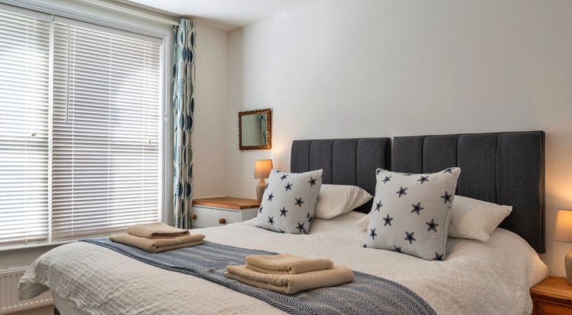 Photo of Centre View