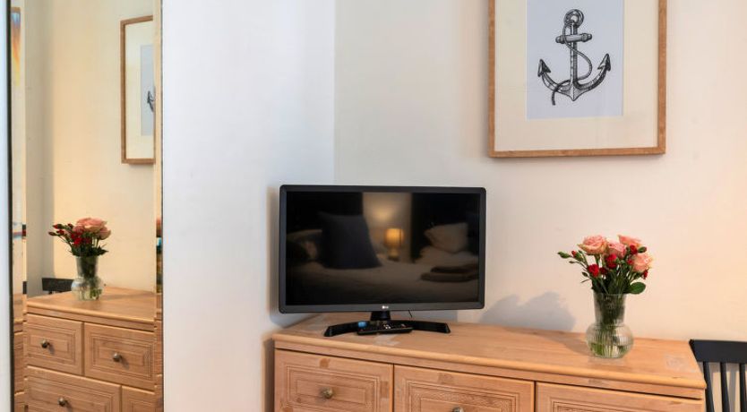 Photo of Centre View