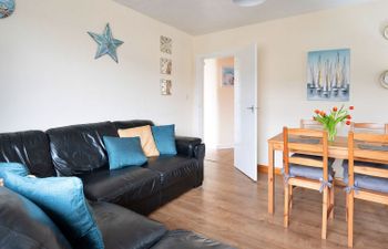 Llys Llewellyn Holiday Home