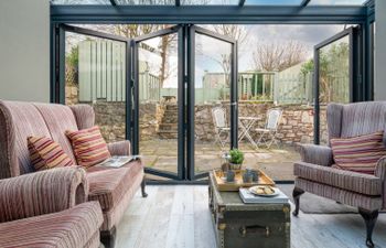 Esmor Cottage Holiday Home