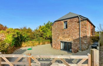 Wiggle Barn, Kingsand Holiday Home