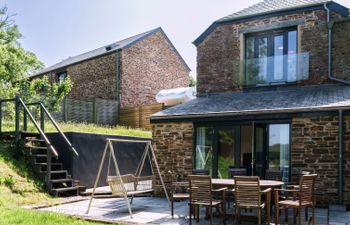 Wiggle Barn, Kingsand Holiday Home