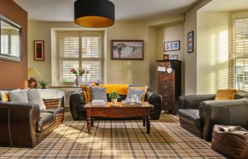 Awelon Holiday Home