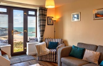 Longships Holiday Home