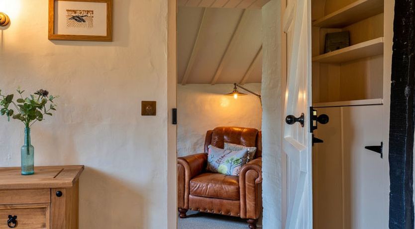 Photo of The Thatch at Winterborne Houghton