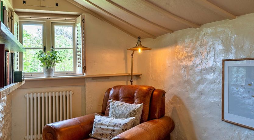 Photo of The Thatch at Winterborne Houghton