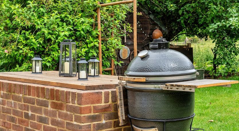 Photo of The Thatch at Winterborne Houghton