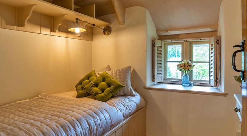 Photo of The Thatch at Winterborne Houghton