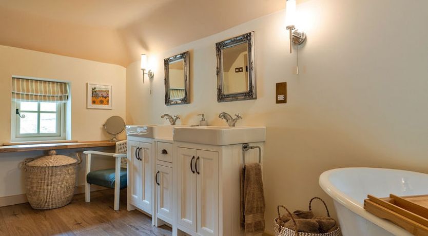 Photo of The Thatch at Winterborne Houghton