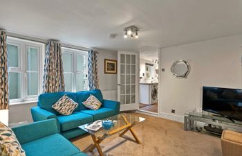 Porthole Cottage Holiday Home