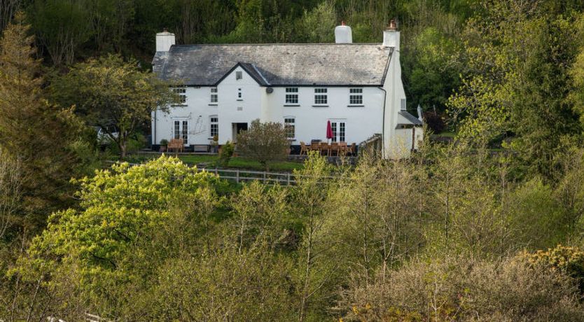 Photo of Lower Aylescott Farmhouse