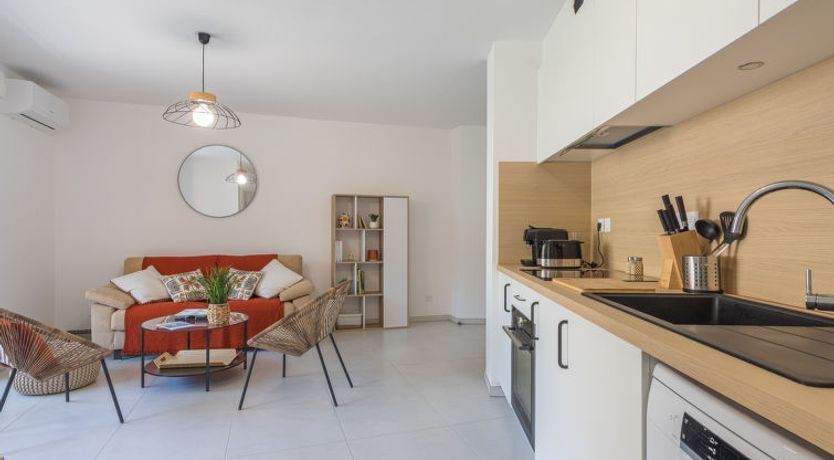 Photo of 151 Bay Street