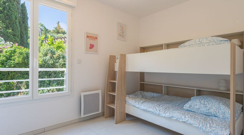 Photo of 151 Bay Street Apartment 2