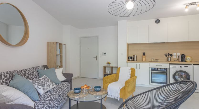 Photo of 151 Bay Street Apartment 2