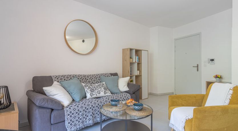 Photo of 151 Bay Street Apartment 2