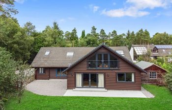 The Logs Holiday Home