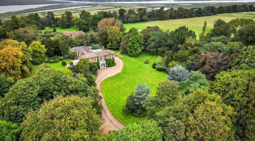 Photo of Walcot Hall