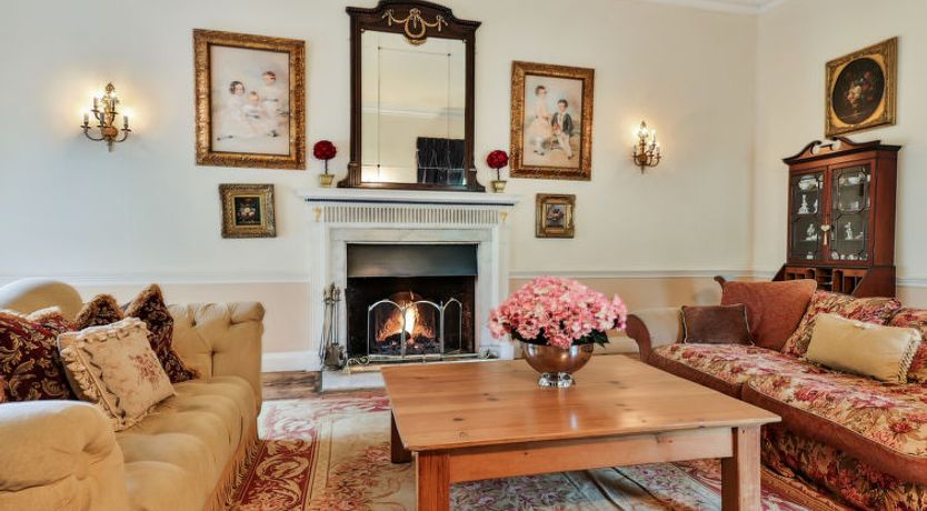 Photo of Walcot Hall