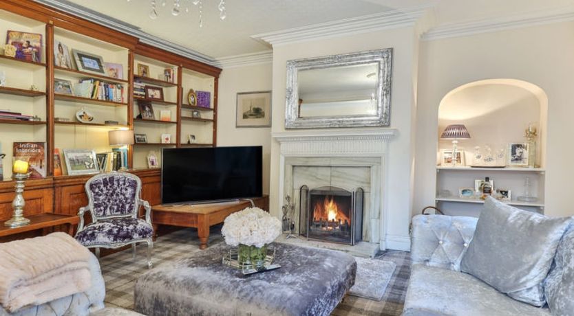 Photo of Walcot Hall