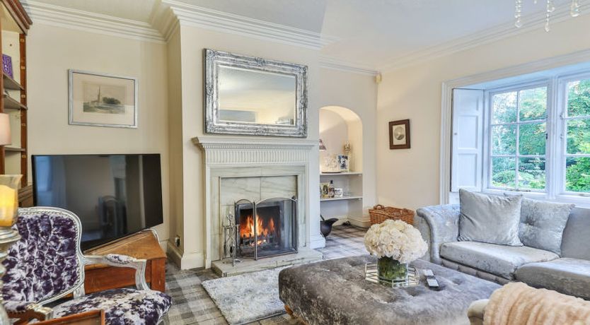 Photo of Walcot Hall