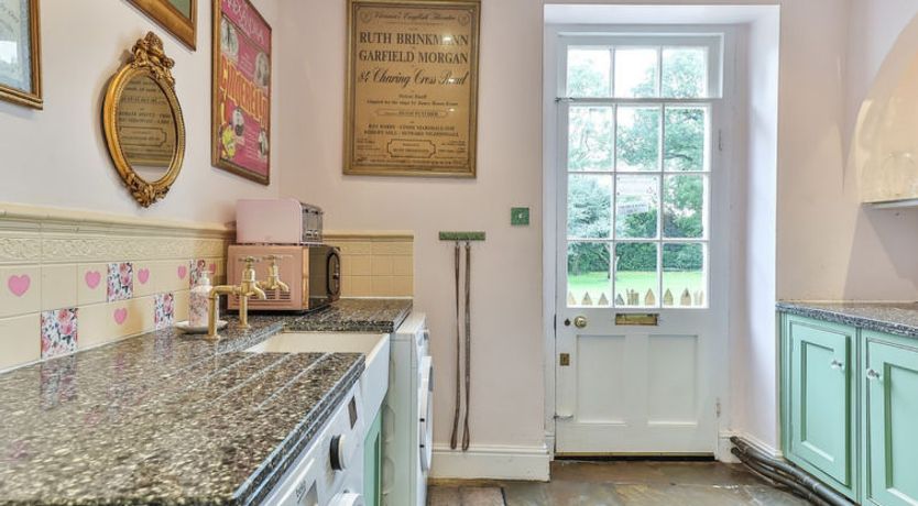 Photo of Walcot Hall