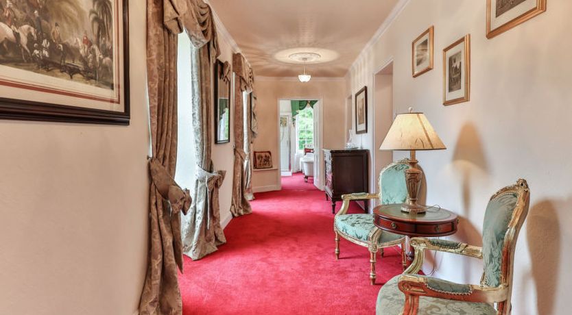 Photo of Walcot Hall