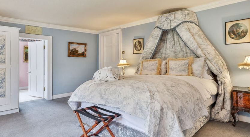 Photo of Walcot Hall