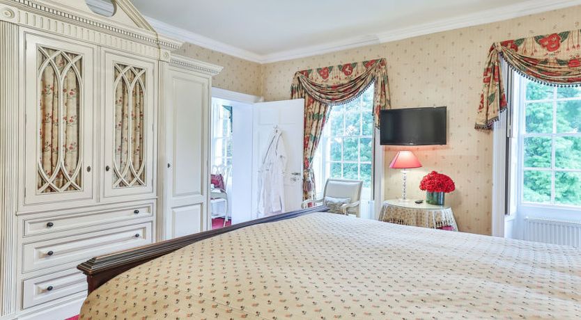 Photo of Walcot Hall