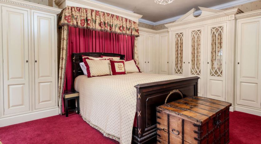 Photo of Walcot Hall