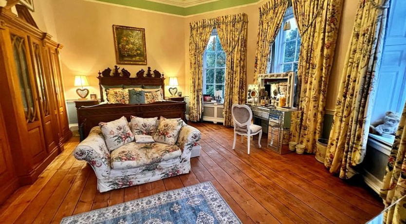 Photo of Walcot Hall