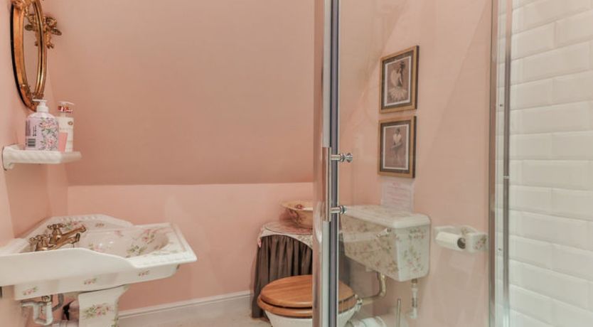 Photo of Walcot Hall