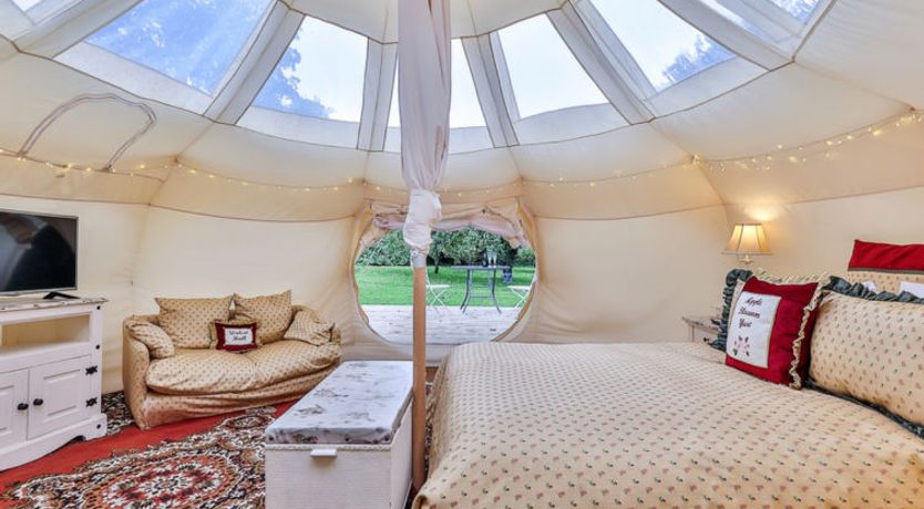 Photo of Walcot Hall