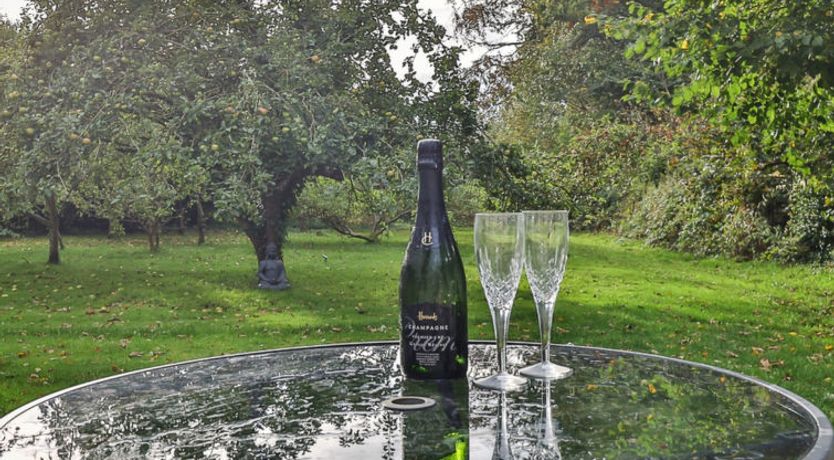 Photo of Walcot Hall