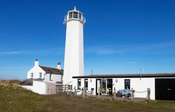 The Lighthouse Hide Holiday Home