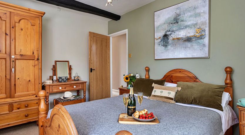 Photo of Otters Holt