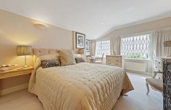 Regents Views Holiday Home
